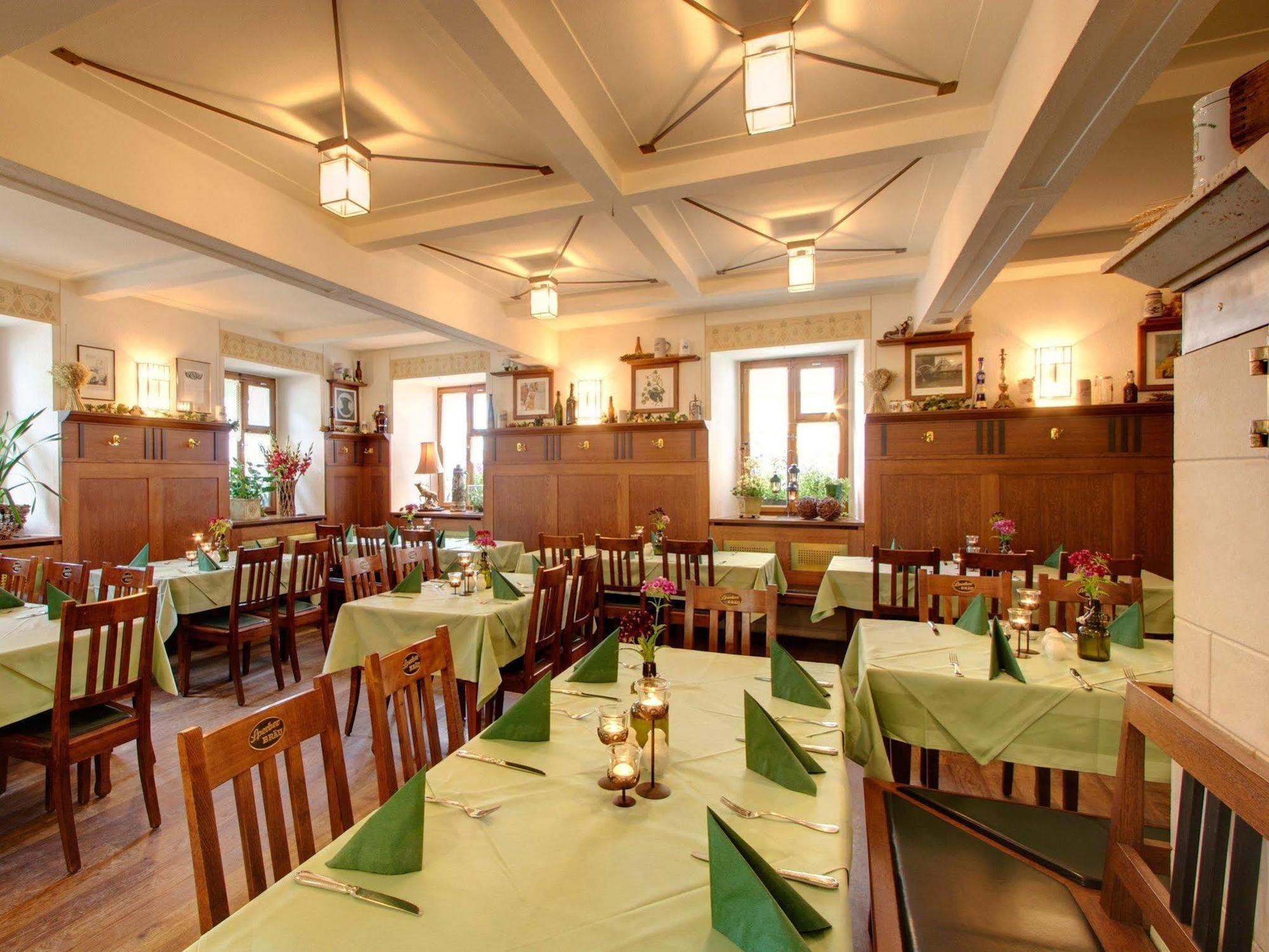 苏尔茨巴赫·罗森堡 Sperber Brau酒店 餐厅 照片